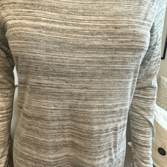 Splendid Grey Patterned Short Longsleeved Dress - Picture 3 of 4